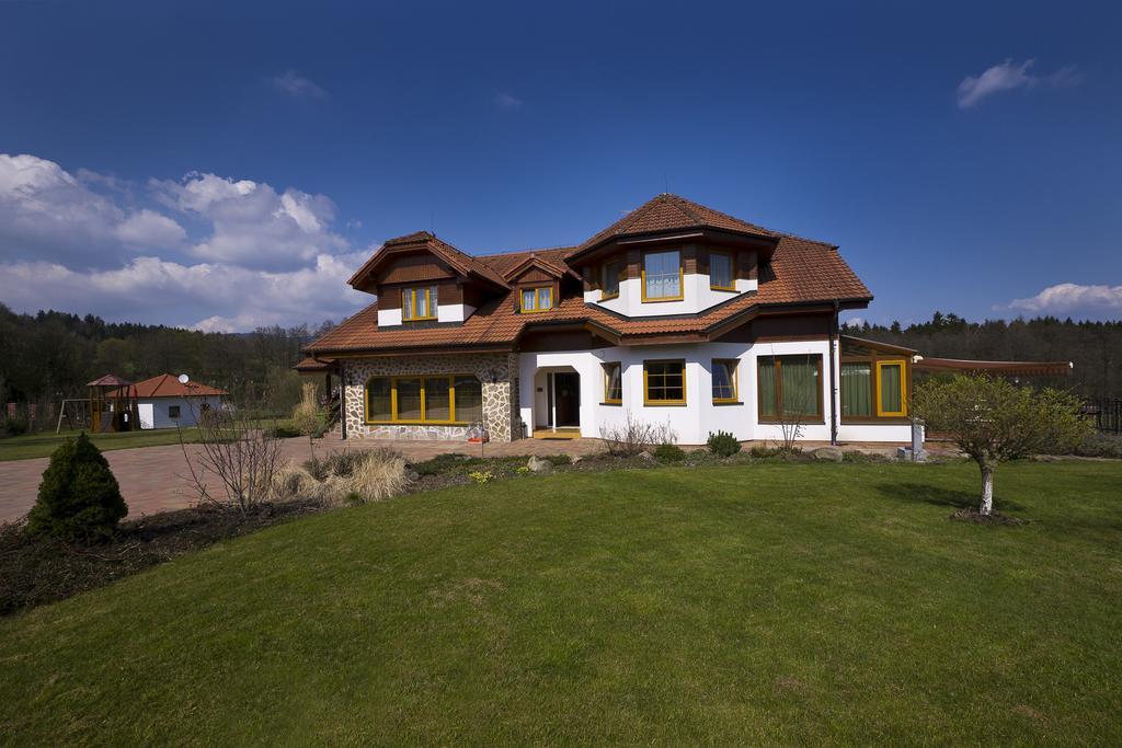 Penzion Honore Depoltovice ภายนอก รูปภาพ